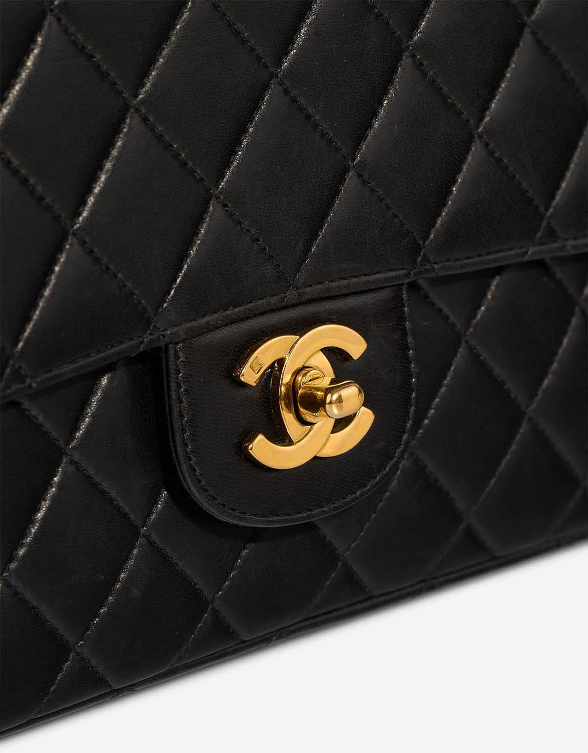 Chanel Black Quilted Lambskin Vintage Medium Classic Kelly