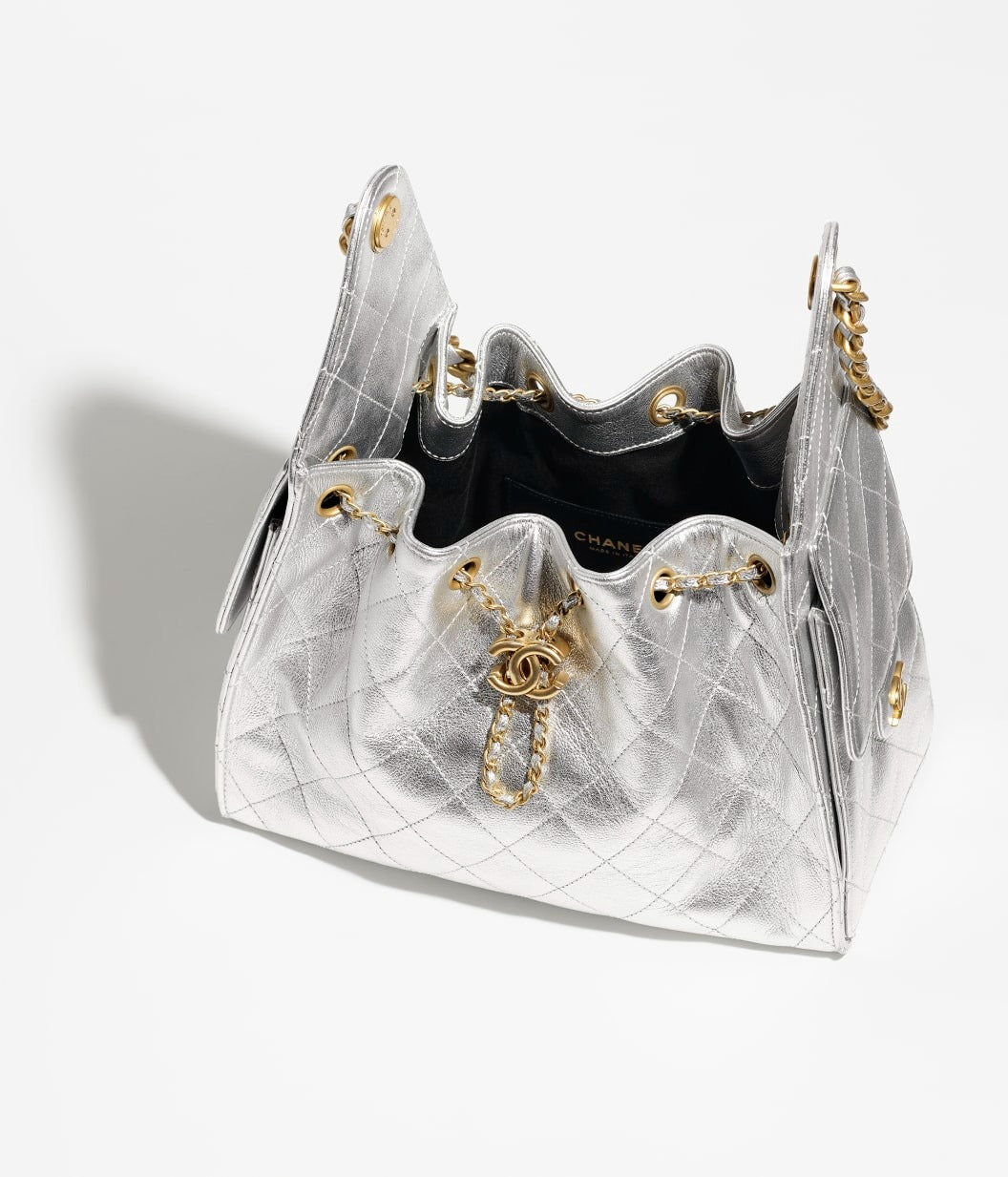 25 Grained Calfskin & Gold-Tone Metal Handbag