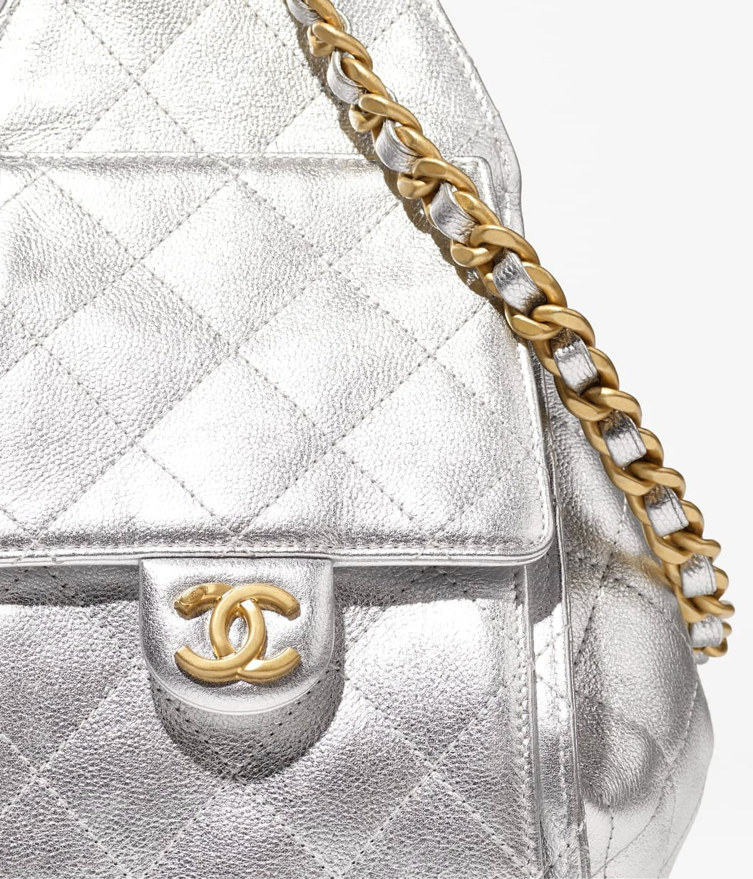 25 Grained Calfskin & Gold-Tone Metal Handbag