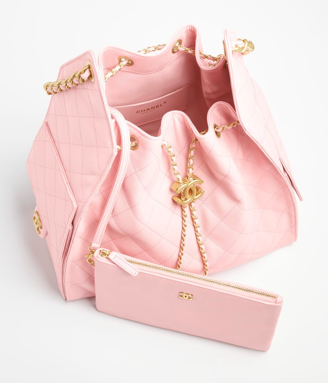25 Grained Calfskin & Gold-Tone Metal Handbag
