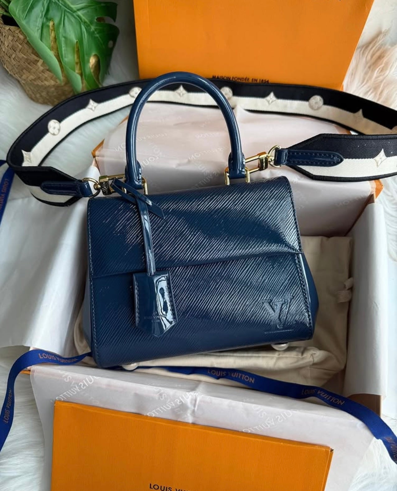 Cluny Mini