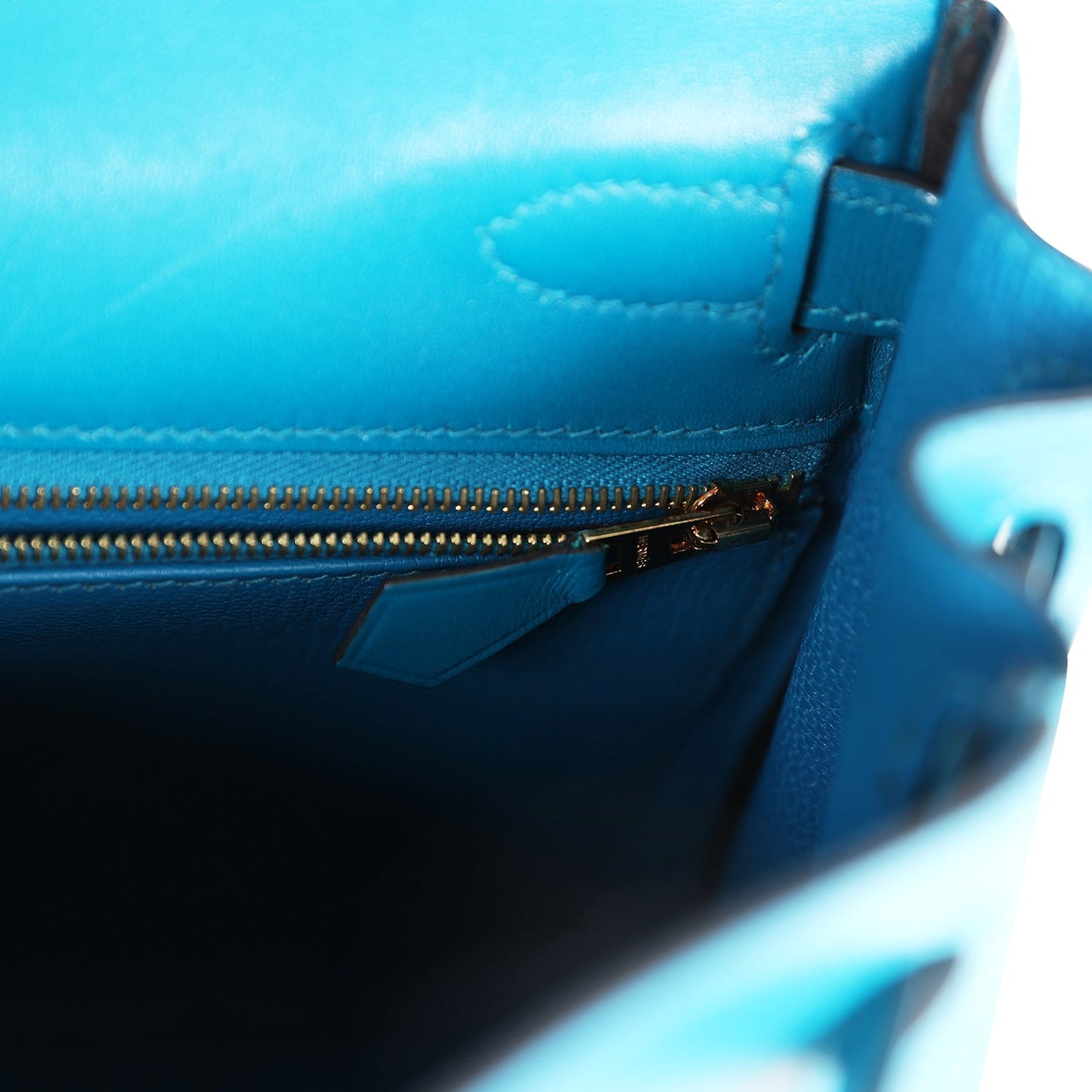 Kelly Retourne 28 Bleu Izmir Tadelakt Gold Hardware