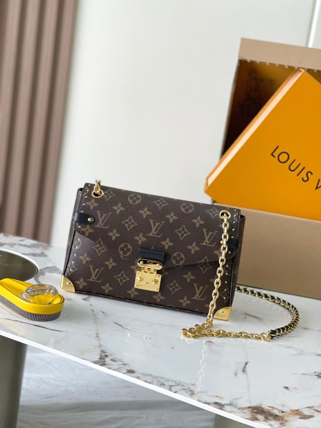 Louis Vuitton Pochette M??tis