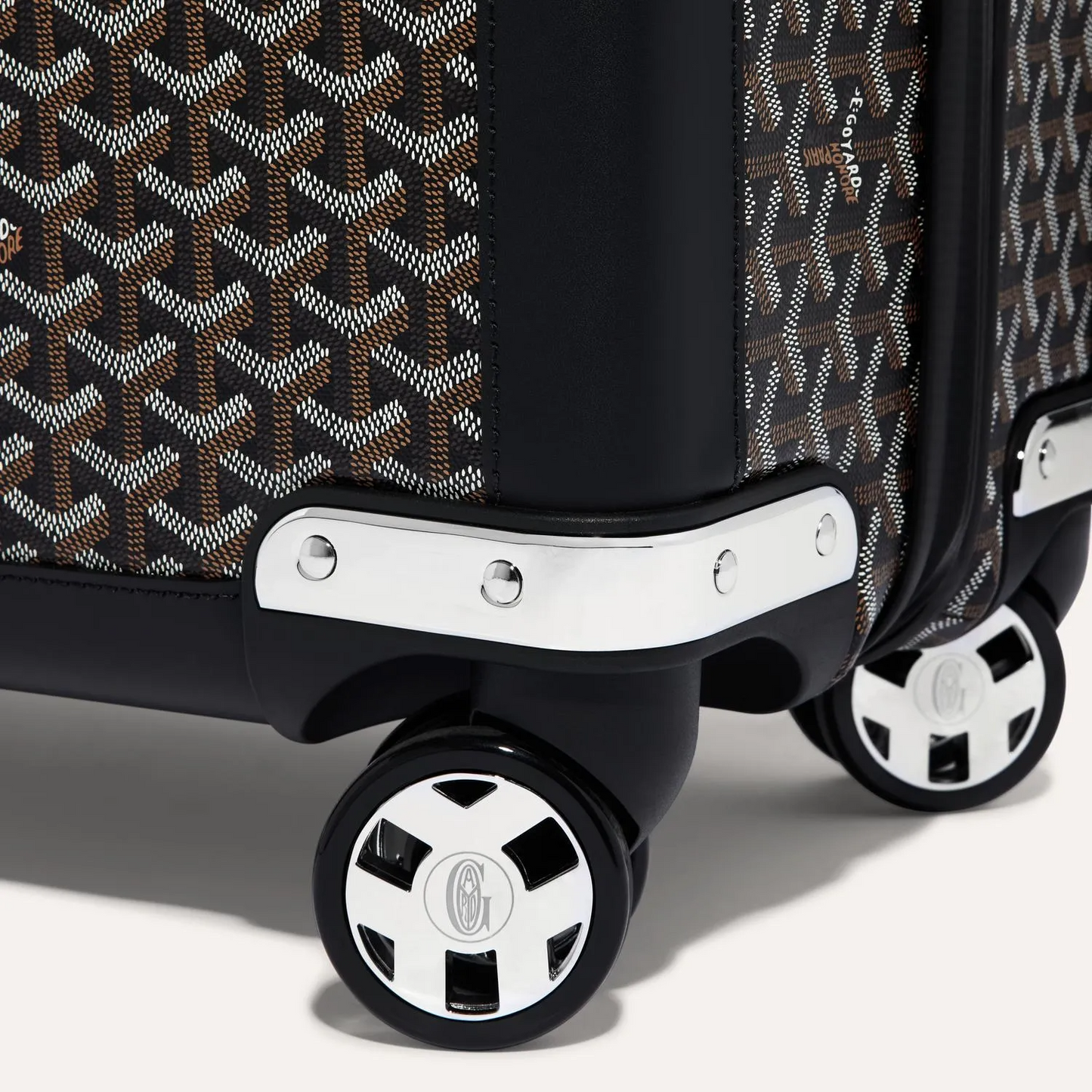 Satolas GM Rolling Suitcase