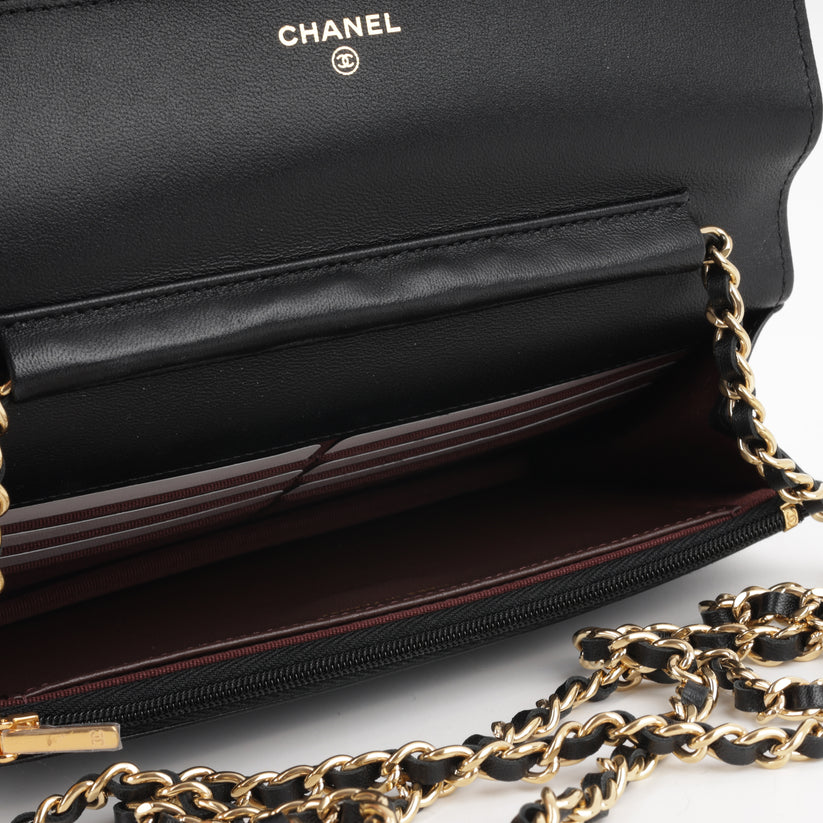 Classic Wallet on Chain Lambskin Gold Hardware