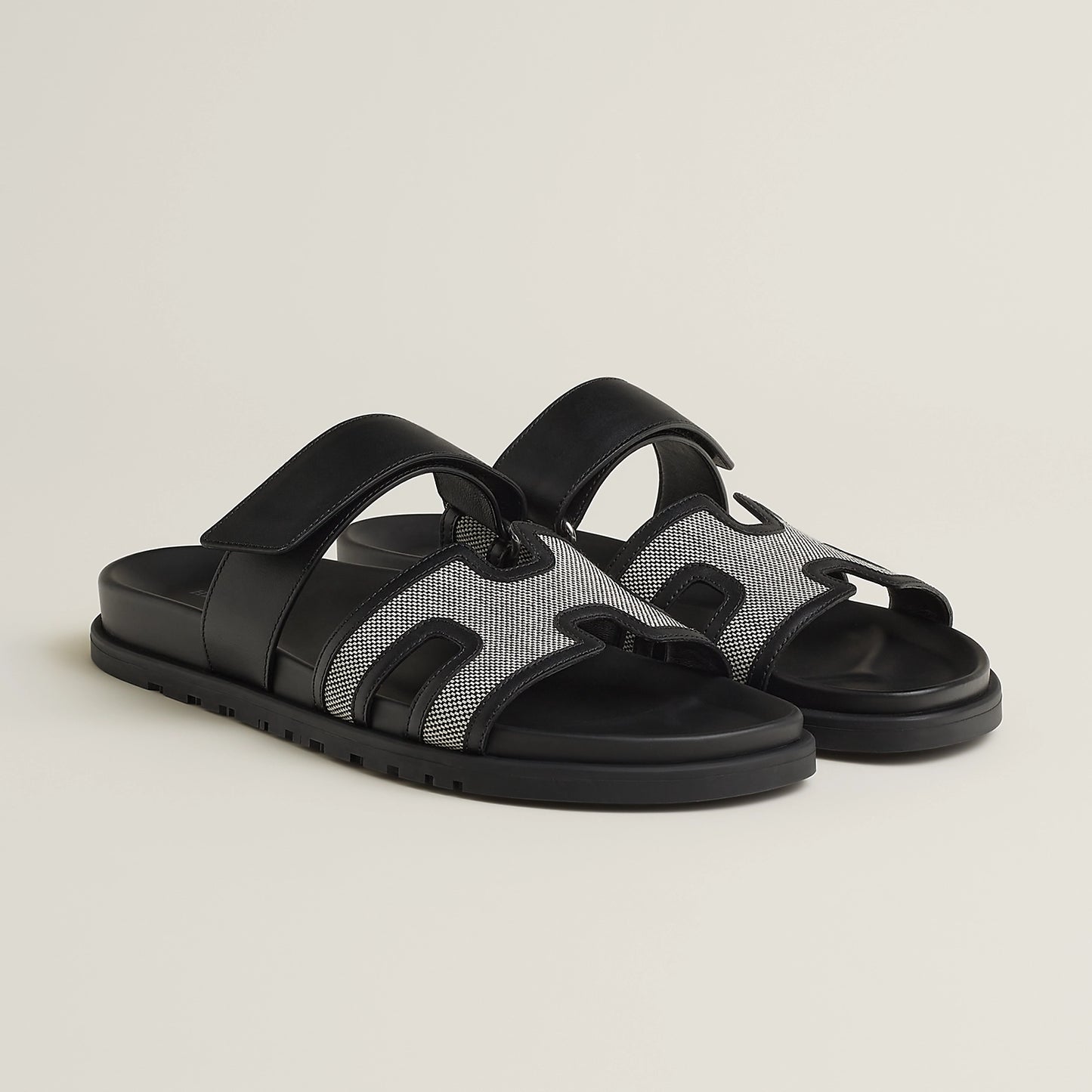 Prunoir/Noir Chypre sandal