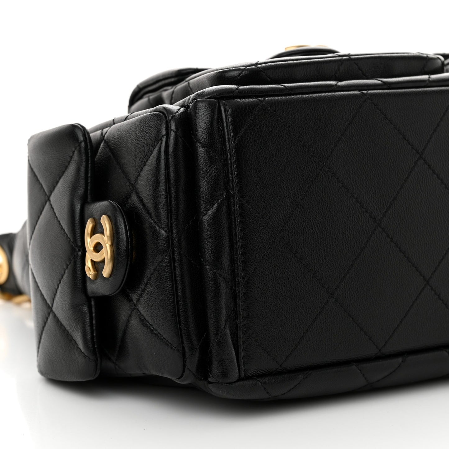 Chanel Shiny Lambskin Quilted Trendy Pockets Hobo Black