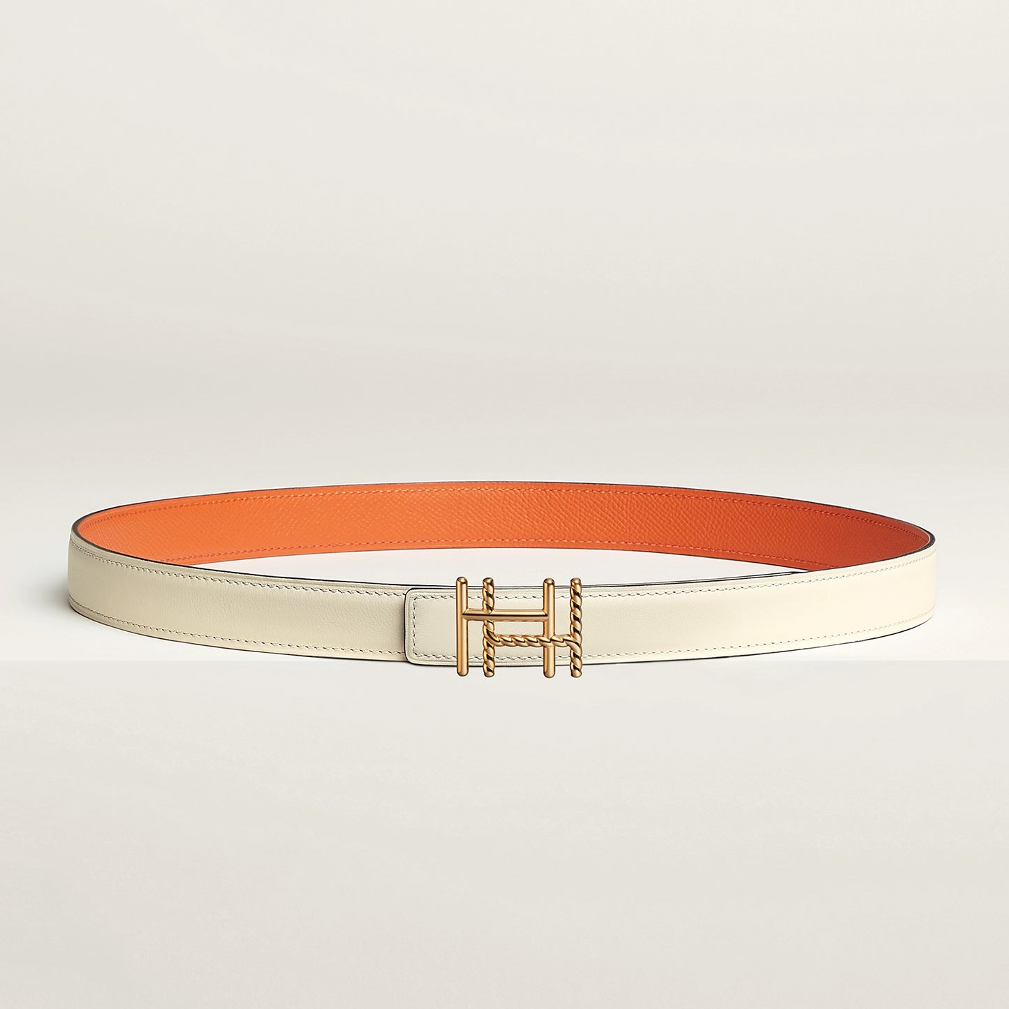 H AU CARRE TWIST BELT BUCKLE & REVERSIBLE LEATHER STRAP 24 MM
