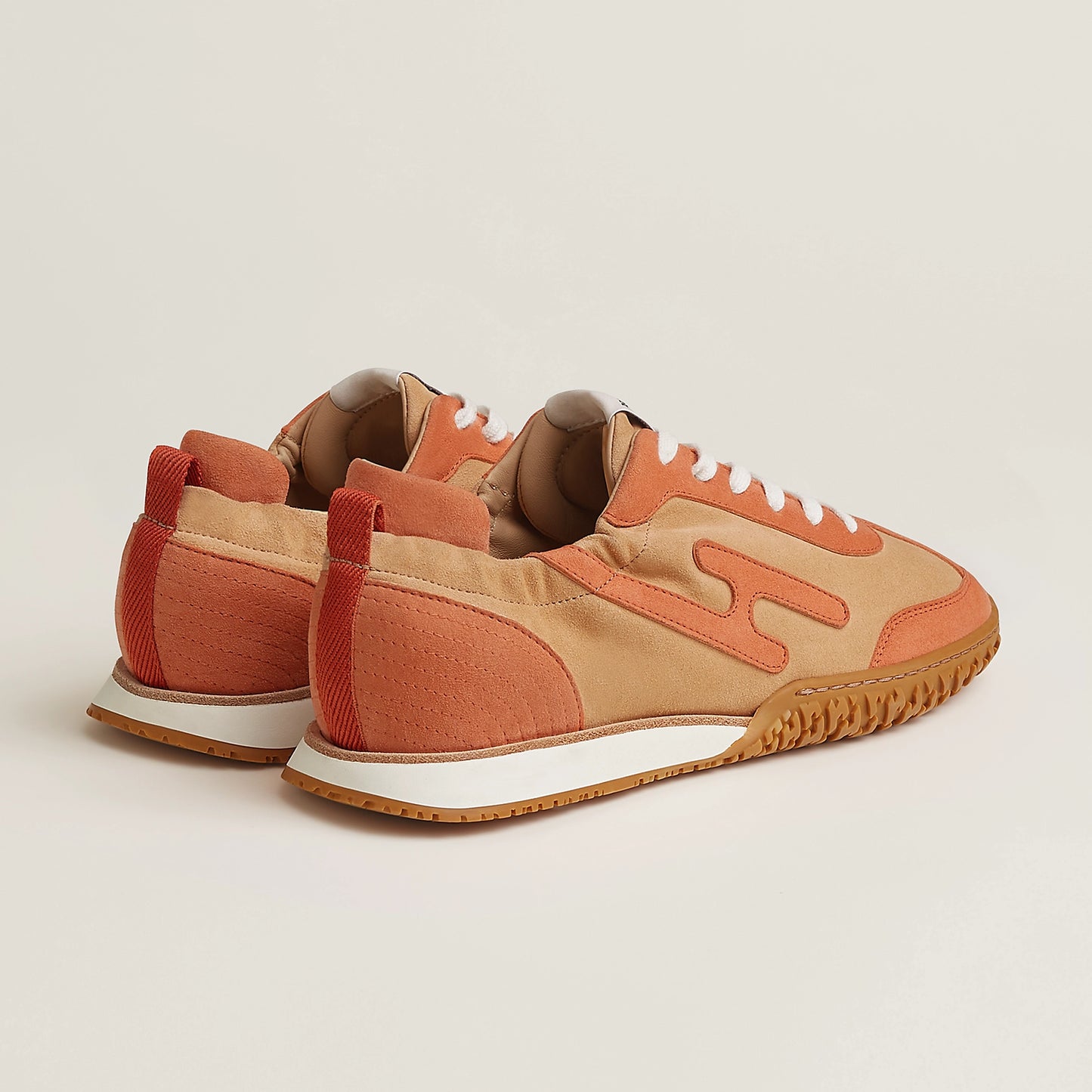 Gris Nuage / Blanc - Noir Jet Sneaker