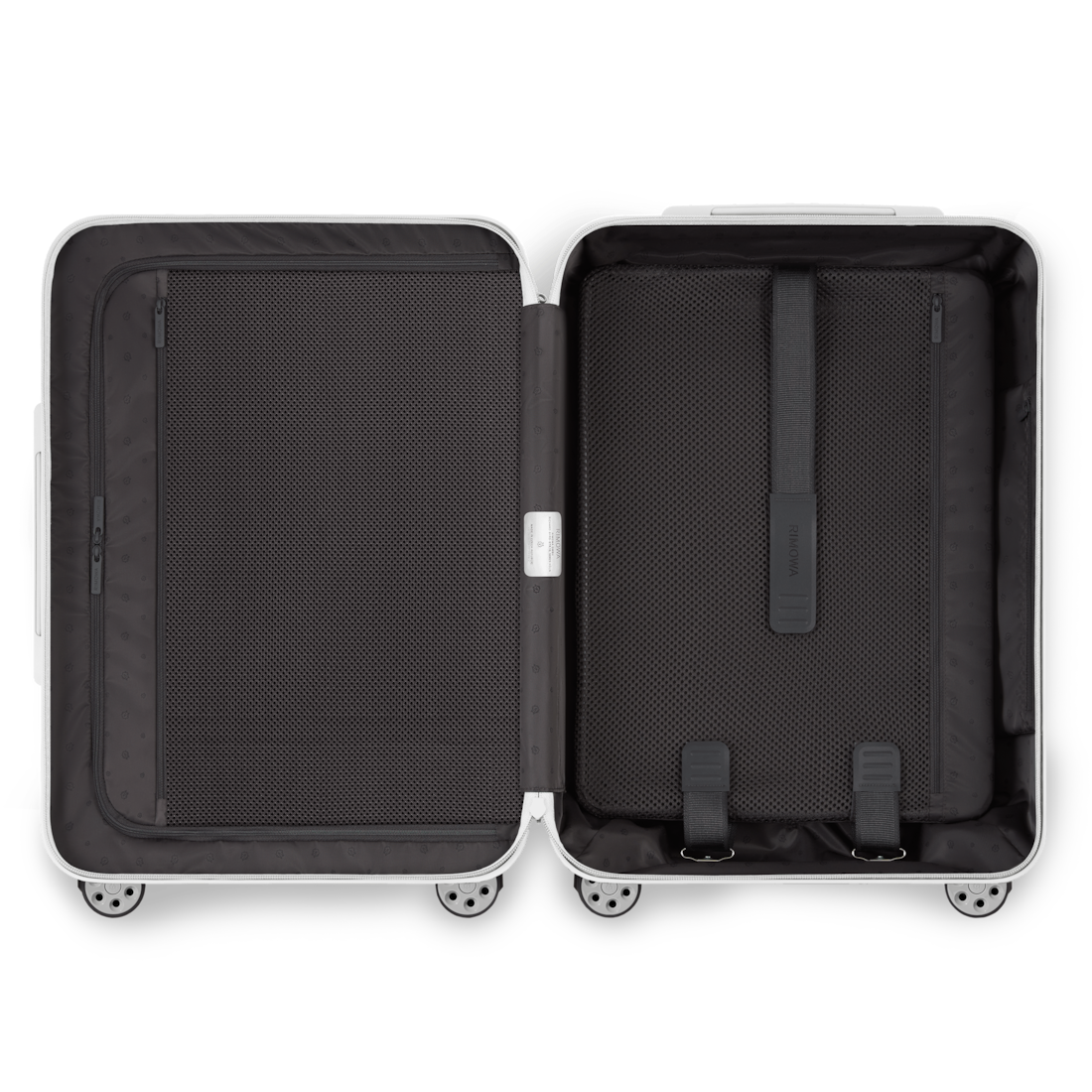 RIMOWA Essential