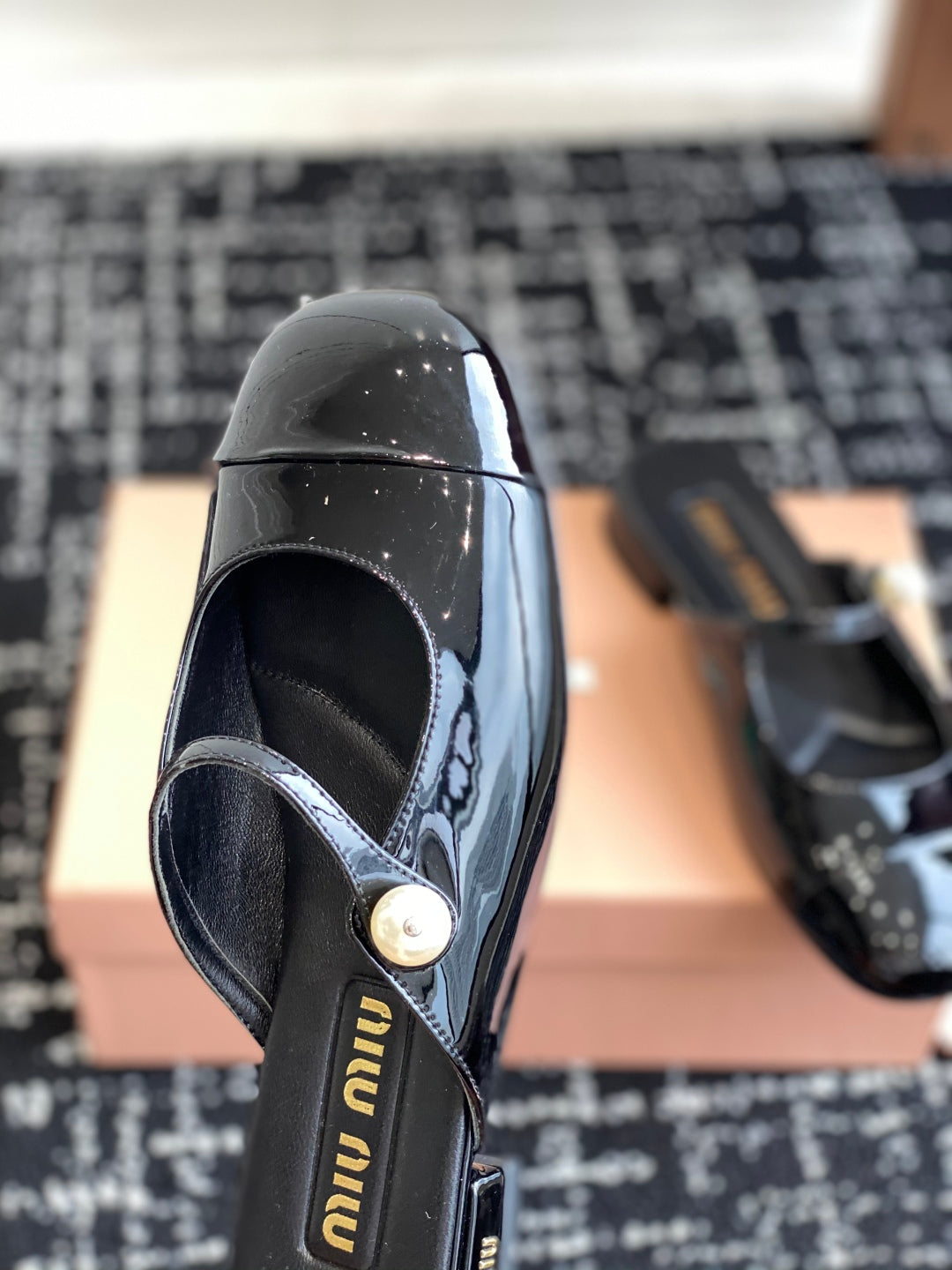 Plain black sandal