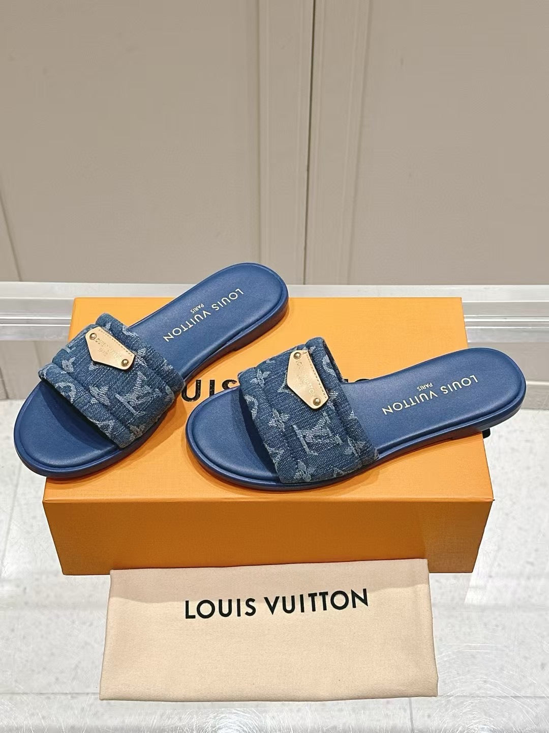 Casual Slide Sandals with Textured Strap &amp; Metallic Detail