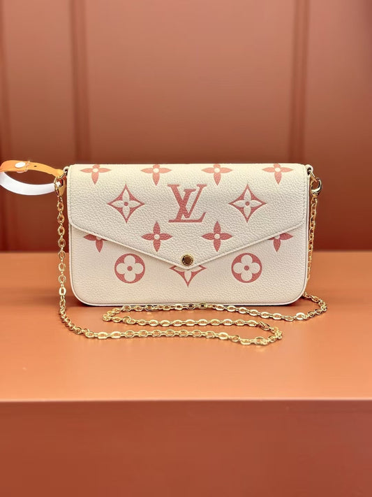 Elegant Chain Crossbody with Bold Floral Motif