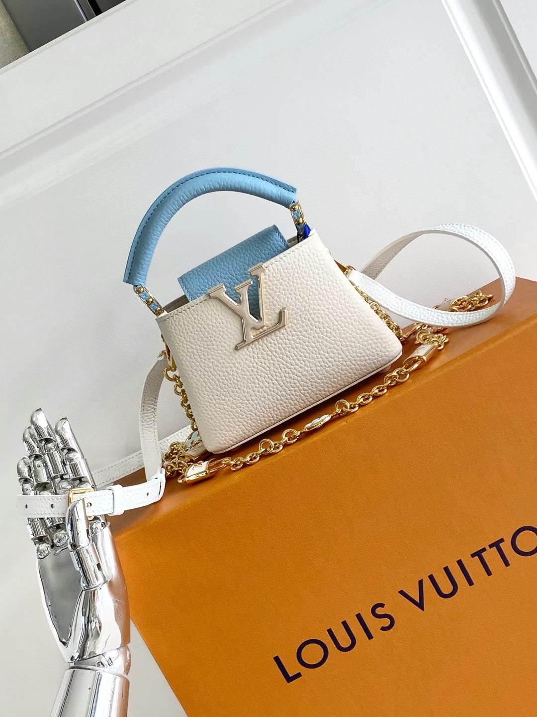 送料込【LVスニーカリーナ】モノグラムトリムロープロファイル Louis Vuitton Bags – Page 2 – Elegant Boutique