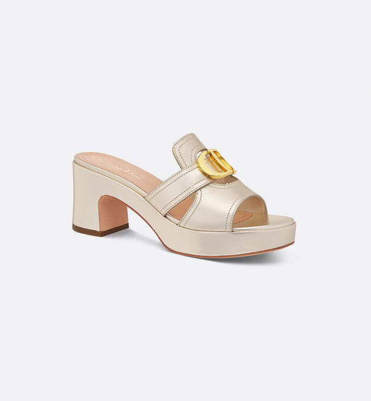 Dior Or 30 Montaigne Platform Slide