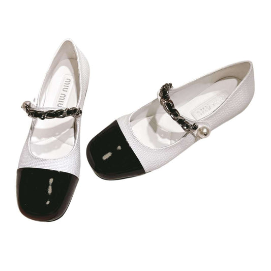 White and Black Ballerina
