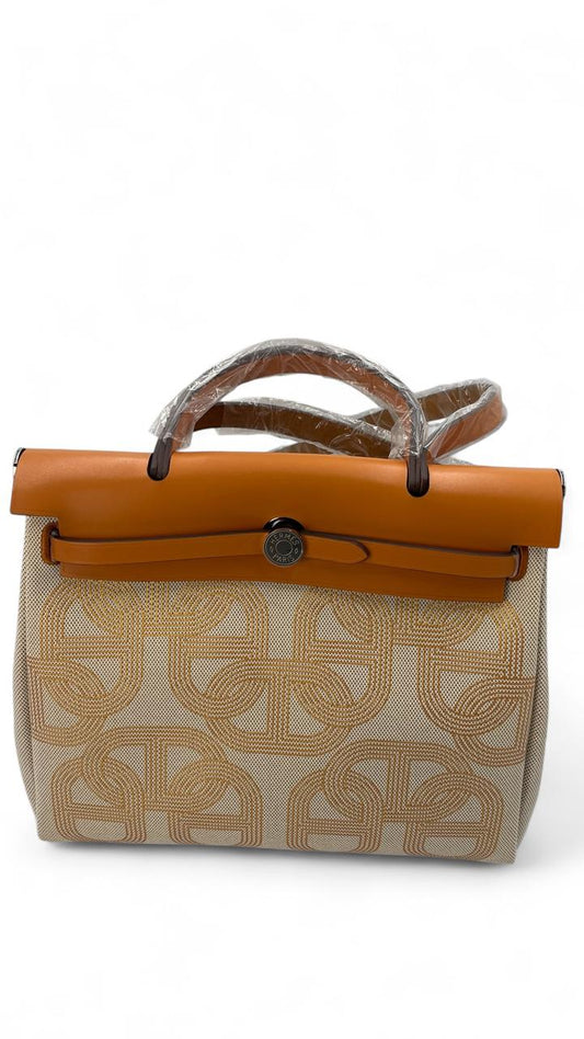 Hermès Limited Edition Cumin Herbag Circuit 31 Zip Bag with Gold Hardware