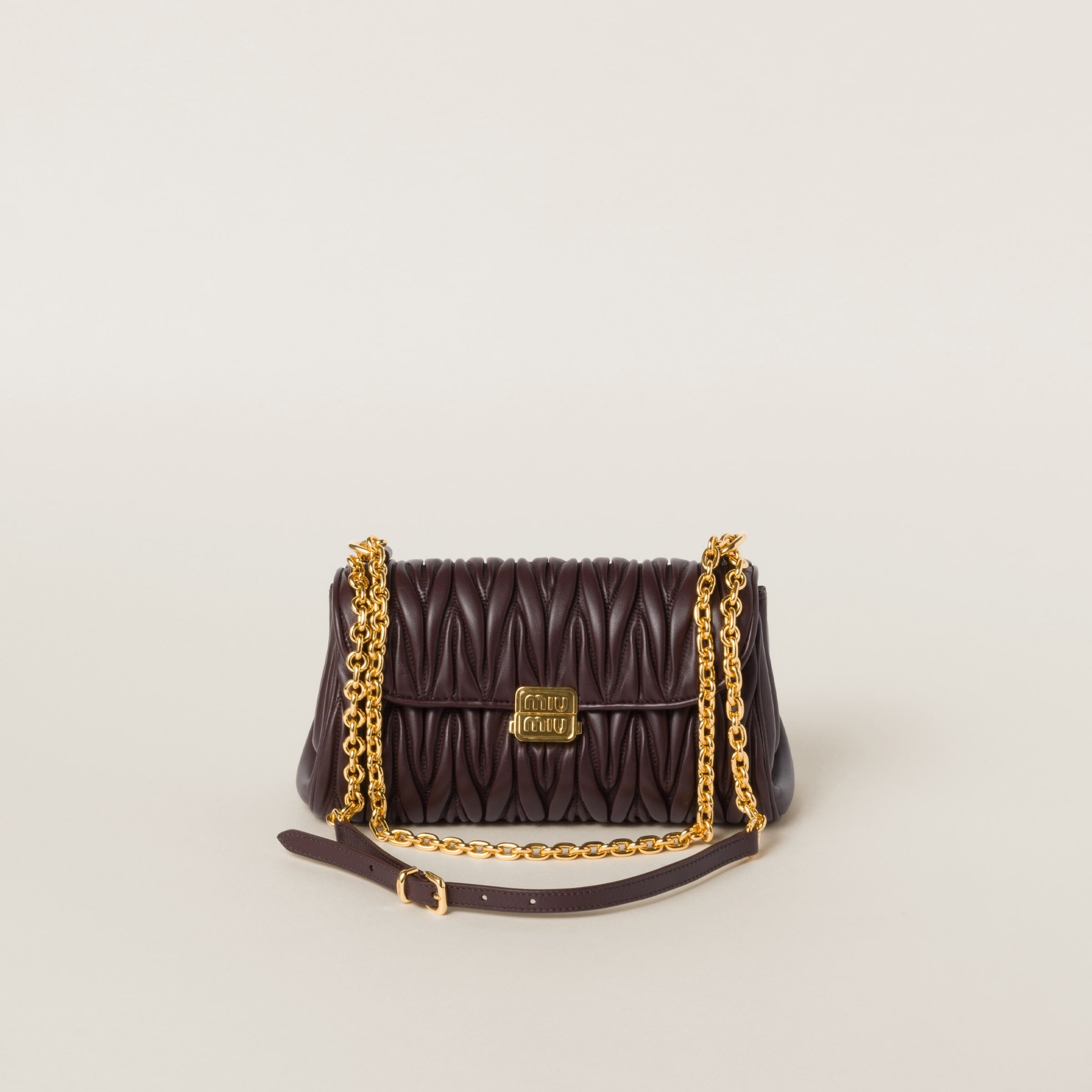 【MIU MIU】MATELASSE NAPPA LEATHER BAG Miu Miu Matelasse Nappa Leather Top-Handle Bag Black in