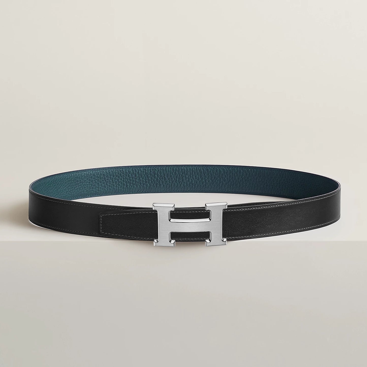 NOIR / GOLD-BLEU MARINE / ÉCORCE H BELT BUCKLE & REVERSIBLE LEATHER STRAP 32 MM