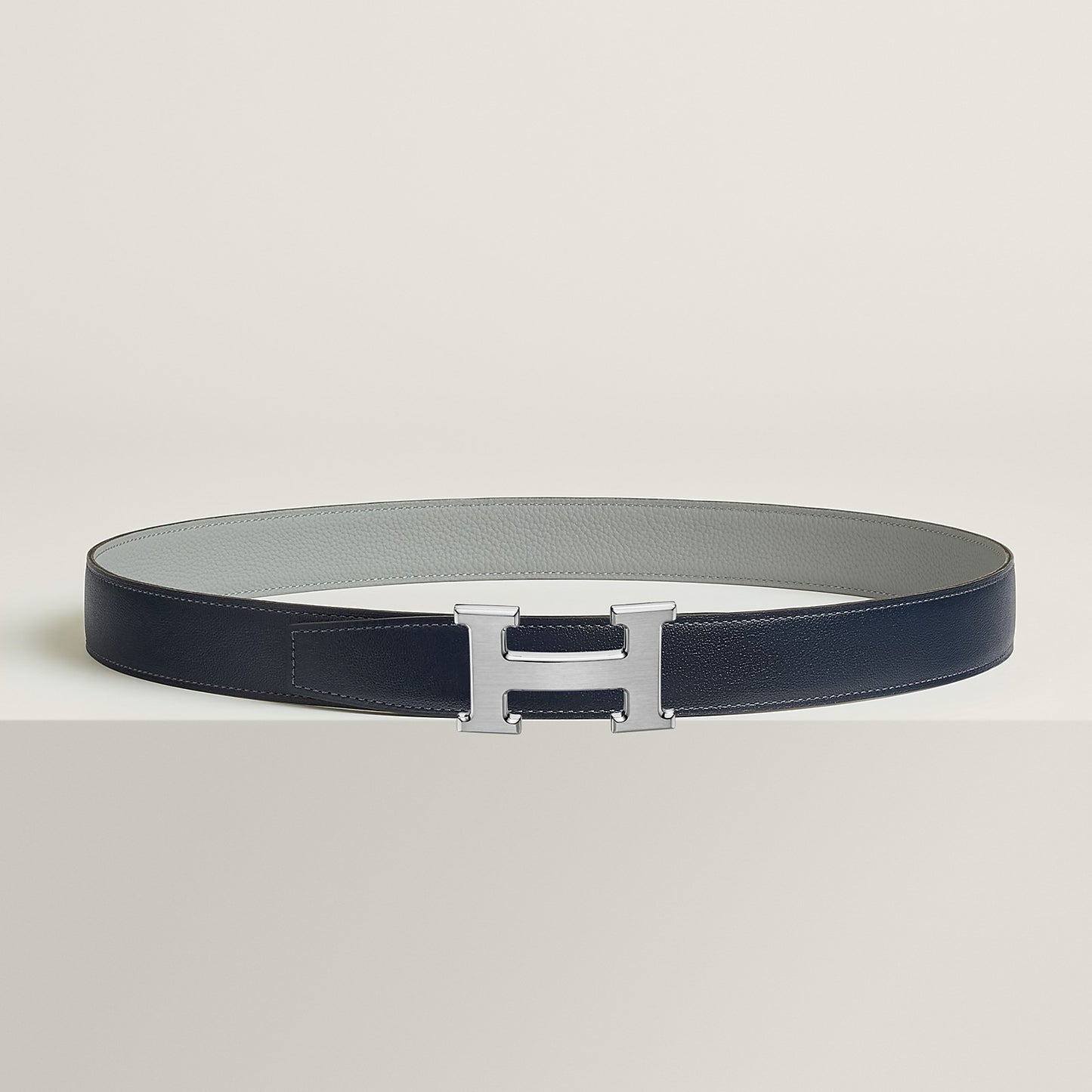 NOIR / GOLD-BLEU MARINE / ÉCORCE H BELT BUCKLE & REVERSIBLE LEATHER STRAP 32 MM