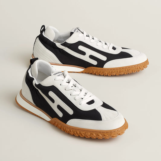 Jet Sneaker