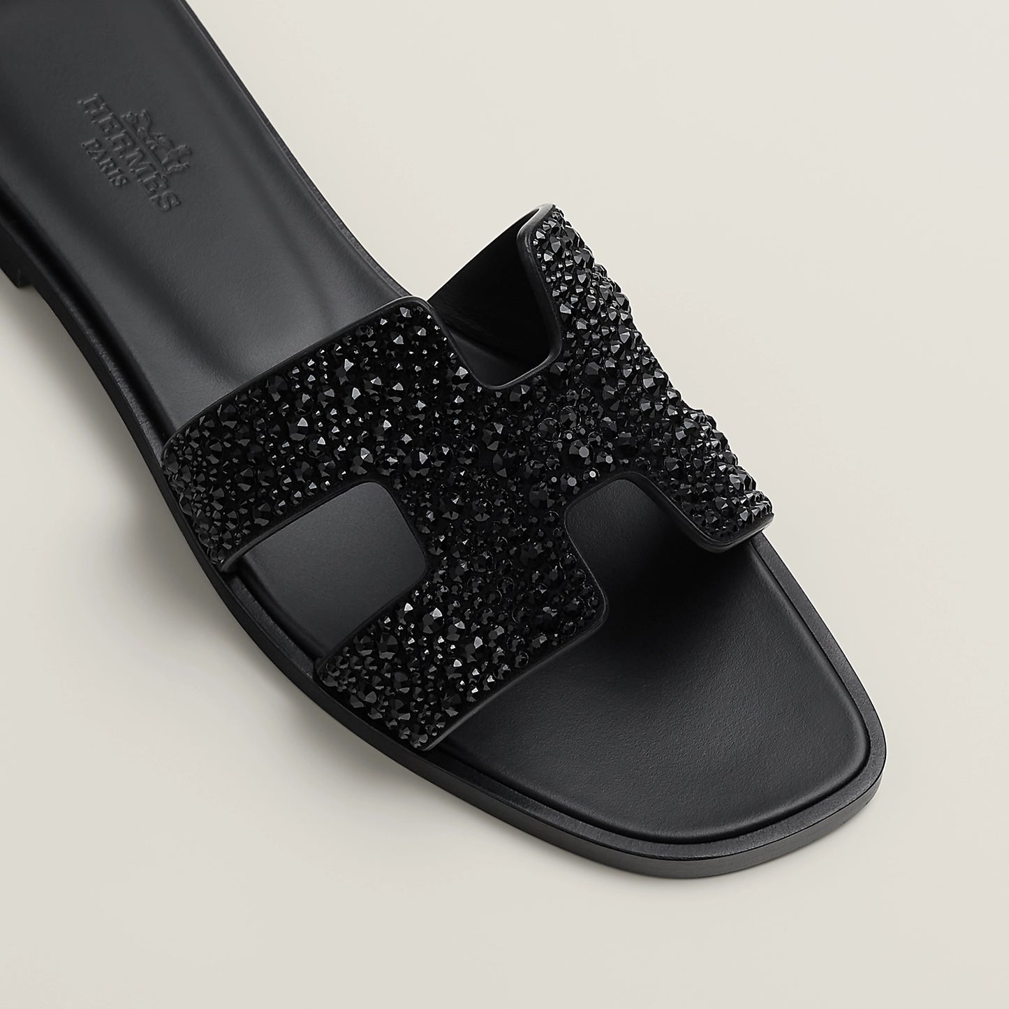Noir Oran sandal