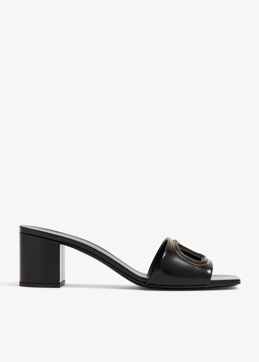 VLogo cut-out sandals