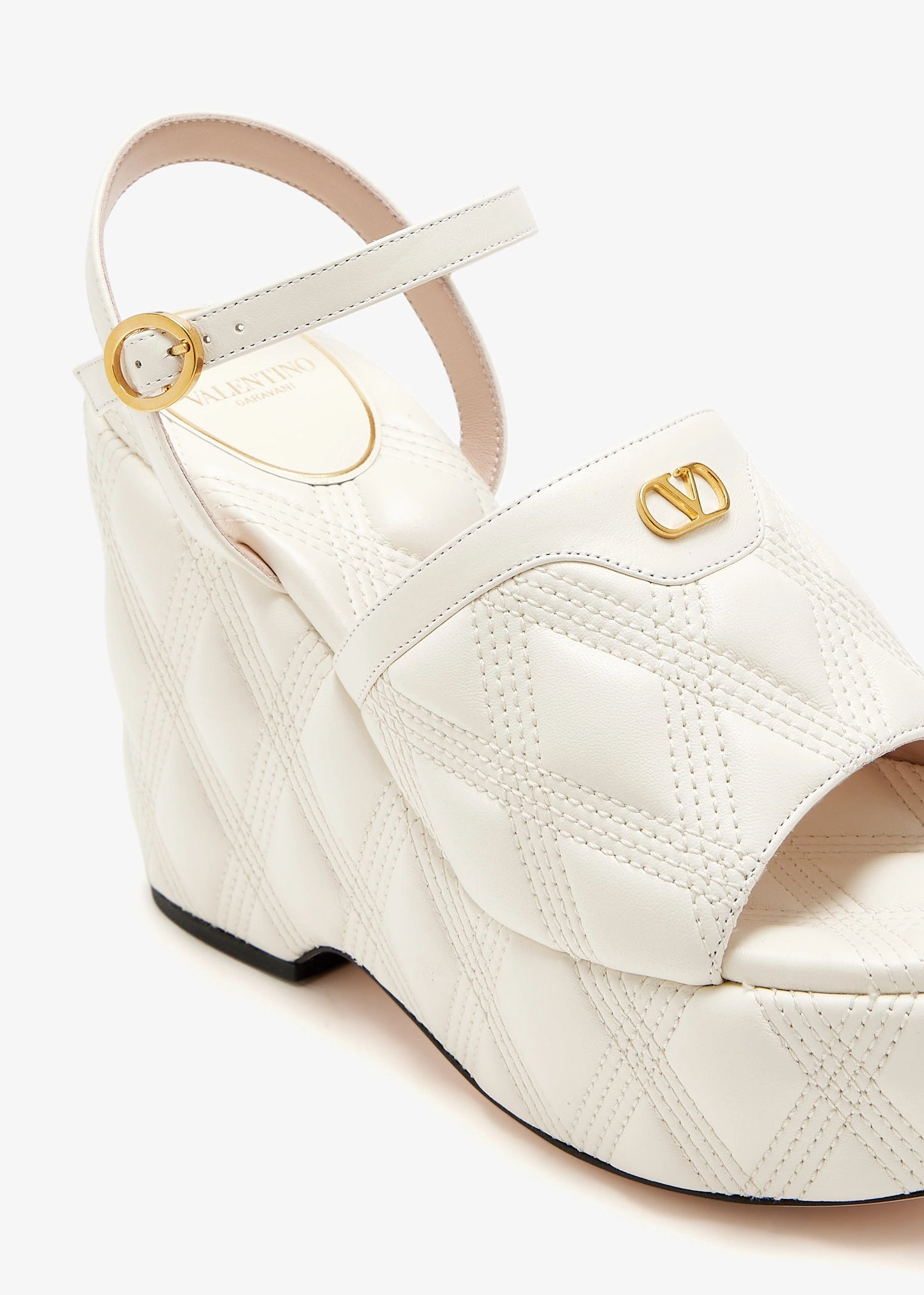 Valentino Garavani Quiltie 67 platform sandals